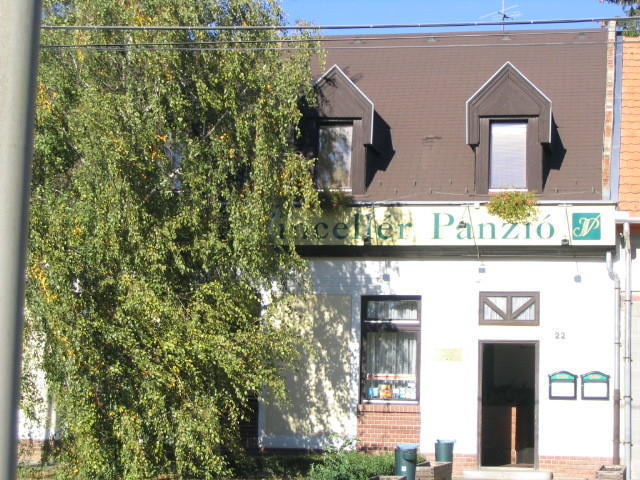 Hotel Vinceller Panzio Es Etterem Gyöngyös Exterior foto